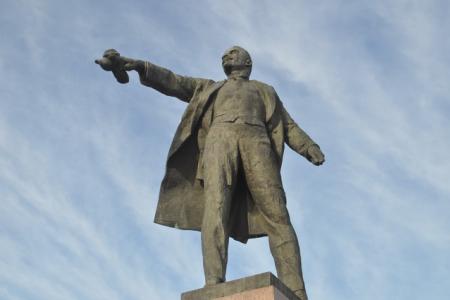 В Ленинграде состоялся торжественный митинг по случаю 145-й годовщины со дня рождения В.И. Ленина