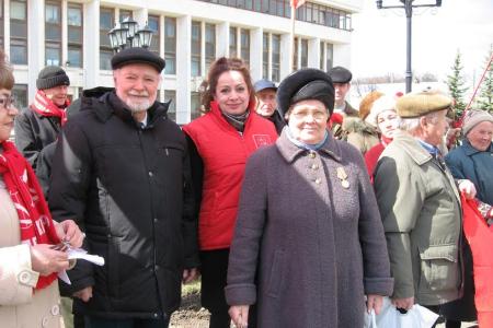 Калуга. Ленин жил, Ленин жив, Ленин будет жить!