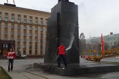 Воронежский обком КПРФ провел коммунистический субботник
