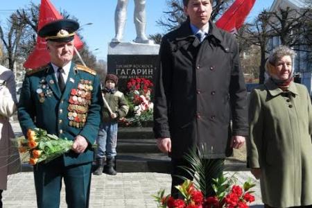 Чувашская Республика. В Чебоксарах задержана группа коммунистов за использование партийной символики