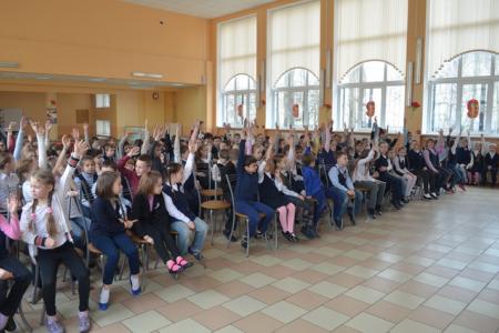 Уроками «Знамя нашей Победы» в Санкт-Петербурге уже охвачено свыше ста школ