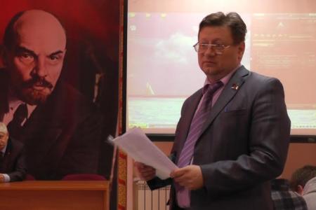 Белгород. На торжественном собрании в честь 145-й годовщины со Дня рождения В.И. Ленина коммунисты приняли заявление в адрес президента Украины