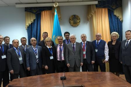 В Республике Казахстан на президентских выборах работает член ЦИК РФ с правом совещательного голоса, назначенный политической партией КПРФ, К.Г. Сердюков