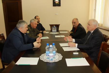 Делегация коммунистов во главе с К.К. Тайсаевым прибыла в Южную Осетию для участия в заседании Парламента 