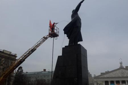 Воронежский обком КПРФ провел коммунистический субботник