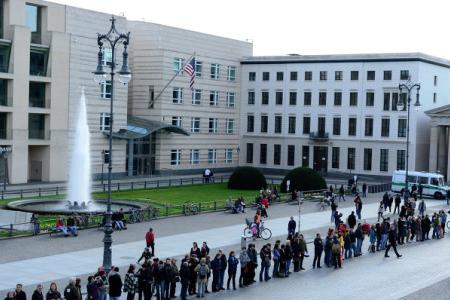 Европейцы вышли на митинги против торгового соглашения с США