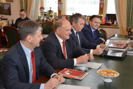 Г.А. Зюганов встретился с послом Франции в России Жаном-Марисом Рипером