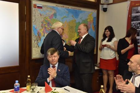 Г.А. Зюганов вручил медали «70 лет Победы в Великой Отечественной войне 1941-1945 гг» представителям научной общественности