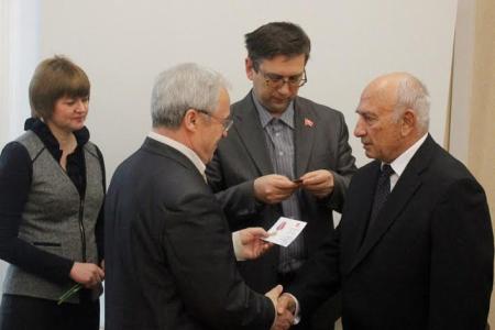 «Служили СССР, послужим России!». В Ярославле депутаты от КПРФ вручили награды ветеранам Карибского кризиса
