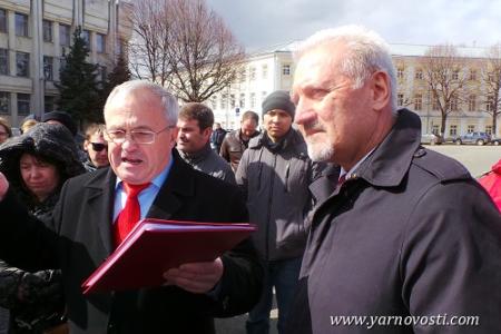 Возмущенные работники завода «Арсенал-Коммерц» просят помощи у Ярославской областной Думы