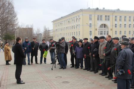 Республика Коми. В Сыктывкаре традиционно почтили память основателя Советского государства В.И. Ленина