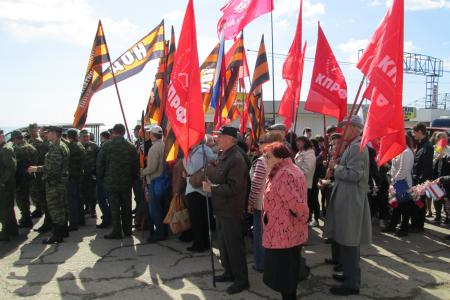 Республика Крым. Коммунисты приняли участие в Алуште в митинге, посвященном 71-й годовщине освобождения города от немецко-фашистских захватчиков