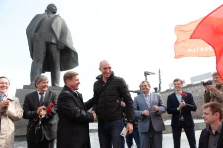 Новосибирск. Коммунисты почтили память Владимира Ильича Ленина