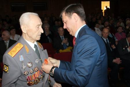 Великий Новгород. Состоялось торжественное мероприятие, приуроченное к празднованию 70-летия Великой Победы  с участием депутата Госдумы Д. Г. Новикова