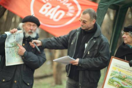 Москвичи против застройки берегов Яузы! Депутат-коммунист Николай Зубрилин принял участие в акции протеста жителей района Богородское