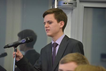 ​Г.А. Зюганов: «Над миром снова сгущаются тучи войны»