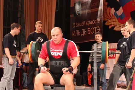 Спортсмен СК КПРФ Денис Оглоблин установил новый мировой рекорд
