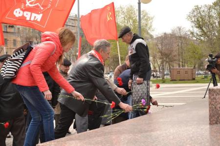 Астраханские коммунисты отметили 22 апреля митингами и открытием нового памятника В.И. Ленину