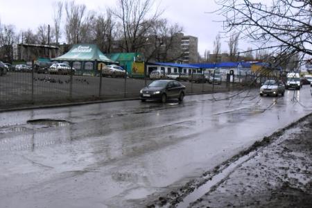 ​Саратовские коммунисты требуют: "Радаев! Выдели деньги на дороги Саратова!"