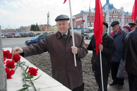 145 лет со Дня рождения Владимира Ильича Ленина отметили коммунисты Томской области