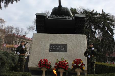 Республика Молдова. На Бельцком мемориале почтили память павших в боях за освобождение города