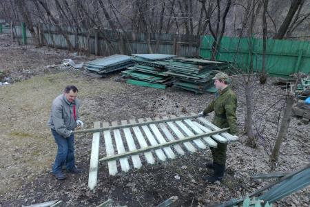 Подольские коммунисты приняли участие в субботнике в историко-мемориальном музее-заповеднике "Подолье" - "Домике Ленина"