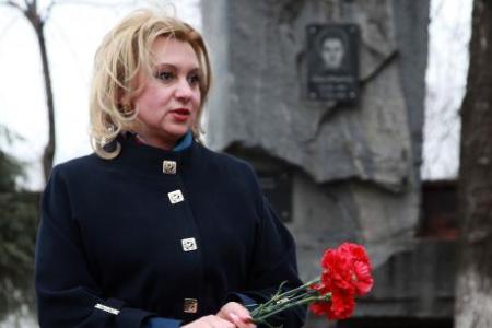 Коммунисты и комсомольцы почтили память молдавского революционера Павла Ткаченко