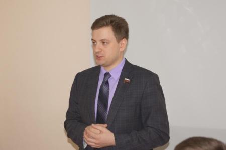 Лидер пензенских коммунистов Георгий Камнев провел встречу со студентами
