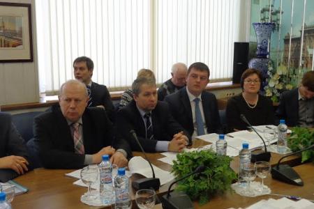 Коммунисты в Мосгордуме защищают имущественные права владельцев гаражей