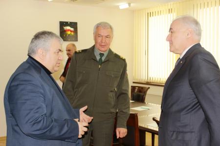 Делегация коммунистов во главе с К.К. Тайсаевым прибыла в Южную Осетию для участия в заседании Парламента 