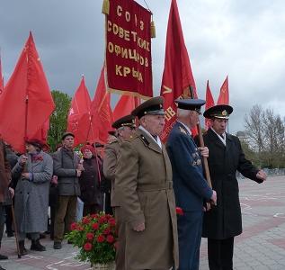 Республика Крым. В Симферополе состоялась церемония возложения цветов к памятнику В.И. Ленину