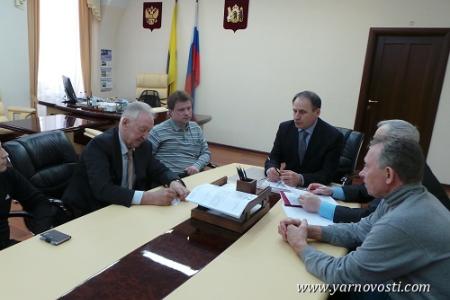 Возмущенные работники завода «Арсенал-Коммерц» просят помощи у Ярославской областной Думы