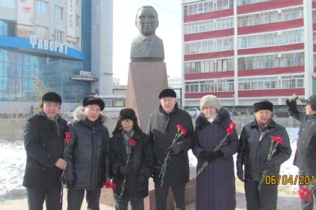 Коммунисты и вся прогрессивная общественность Якутии отмечают 90-летие бывшего первого секретаря Якутского обкома КПСС Гавриила Чиряева