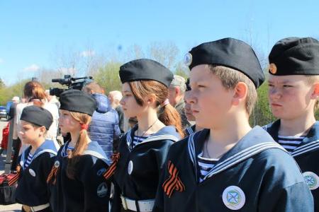 Коммунисты провели митинг у могилы Почётного гражданина Пскова Михаила Минина, водрузившего Знамя Победы над Рейхстагом