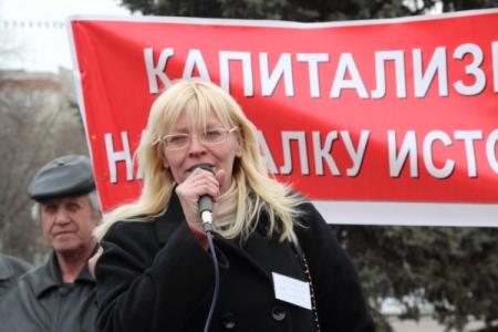 «Капитализм — на свалку истории!» В Костроме прошел митинг КПРФ