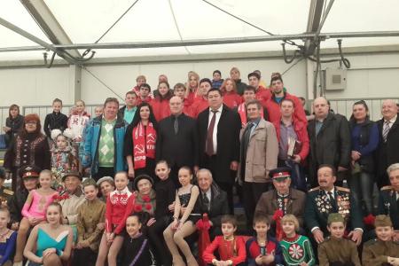 В городе-герое Волгограде при поддержке депутата-коммуниста Евгения Шаманаева прошло первенство по фигурному катанию Спортивного клуба КПРФ