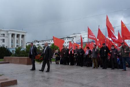 Республика Крым. В Симферополе состоялась церемония возложения цветов к памятнику В.И. Ленину