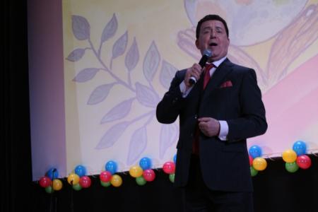 В.Г. Поздняков: КПРФ и "Русский Лад" организовали для детей Донбасса пасхальные каникулы
