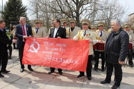 Делегация КПРФ приняла участие в открытии памятника В.И. Ленину на Донбассе
