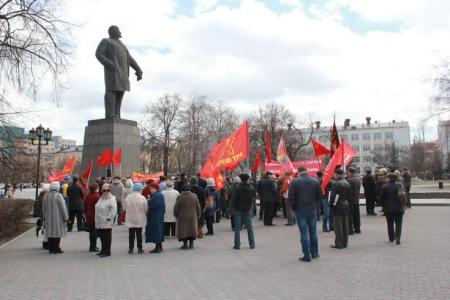В Тюмени прошёл митинг, посвящённый 145-ой годовщине со дня рождения В.И. Ленина