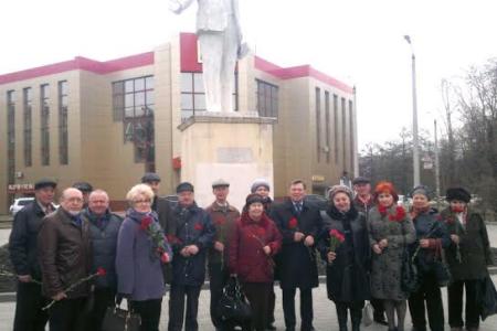 Шествиями, митингами и возложениями отметила Тульская область День рождения В.И. Ленина 
