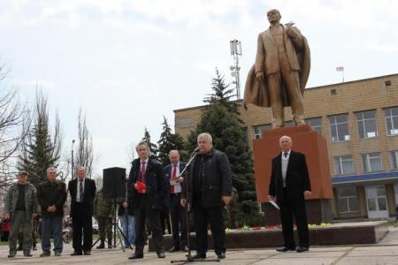 Делегация КПРФ приняла участие в открытии памятника В.И. Ленину на Донбассе
