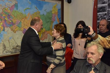 Г.А. Зюганов наградил группу директоров и учителей московских школ