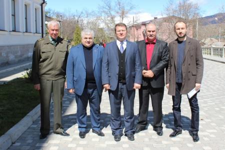 Делегация коммунистов во главе с К.К. Тайсаевым прибыла в Южную Осетию для участия в заседании Парламента 