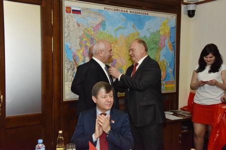 Г.А. Зюганов вручил медали «70 лет Победы в Великой Отечественной войне 1941-1945 гг» представителям научной общественности