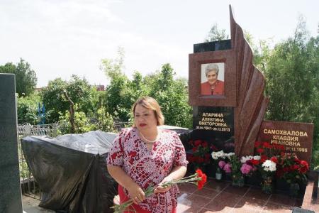 В Волгограде состоялось открытие памятника Алевтине Апариной