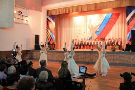 Псковская школа искусств при поддержке КПРФ представила программу к 70-летию Великой Победы