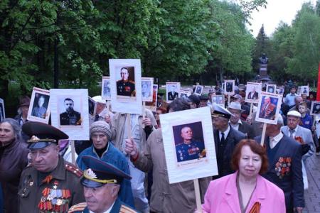 Память о подвиге народном священна. Белгородские коммунисты провели митинг-реквием у памятника Г.К. Жукову
