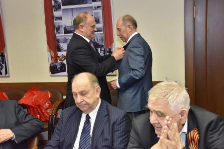 Г.А. Зюганов наградил ветеранов агропромышленного комплекса памятными медалями ЦК КПРФ «70 лет Победы»