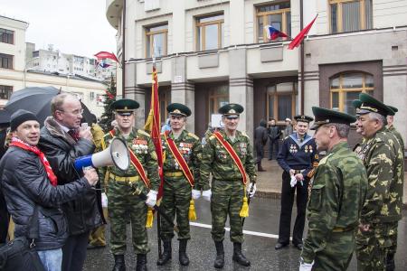 В.Н. Тетёкин: Холод и дождь не сорвали День Победы в Тюмени